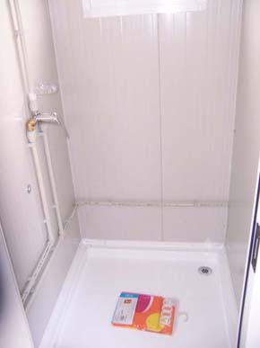 douche-sanitaire-PMR-sur-mesures-2wc-1douche-1urinoir