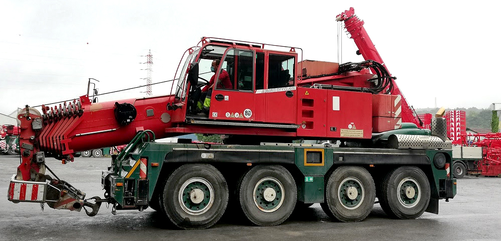 Grues Demags002