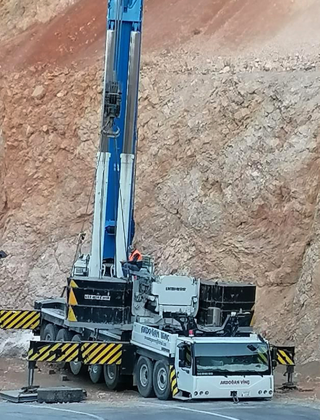 LIEBHERR LTM-013